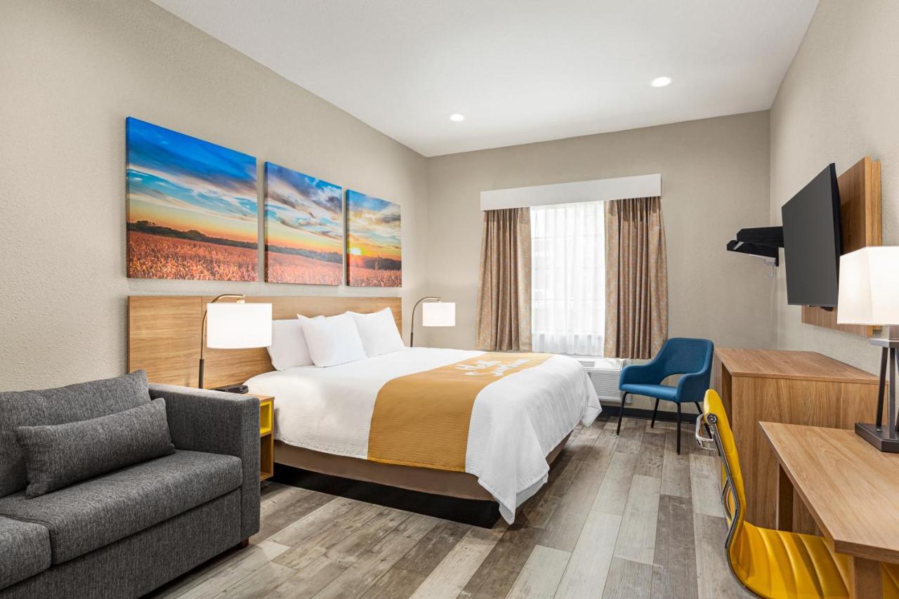Days Inn & Suites By Wyndham Greater 汤博尔 外观 照片